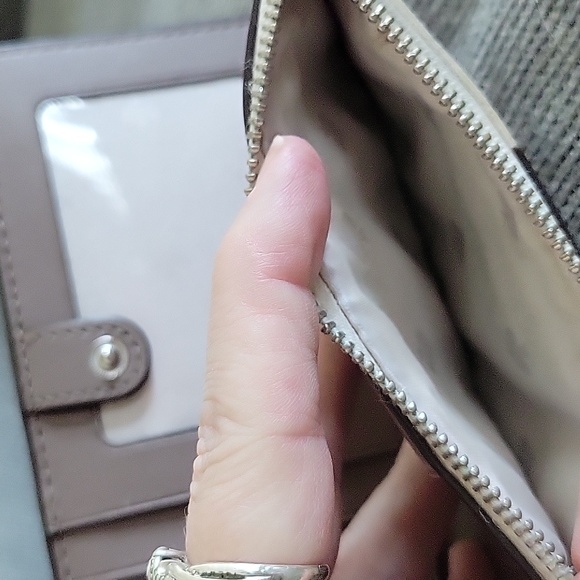 KATE SPADE CROSSBODY & MATCHING WALLET - Picture 14 of 14